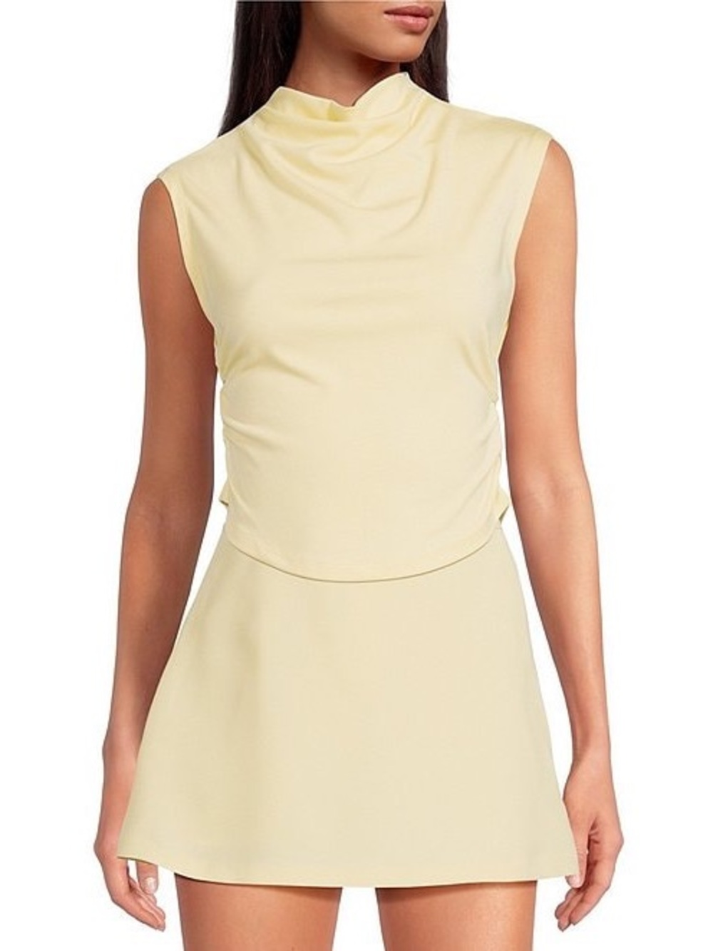 Gianni Bini Sleeveless Mock-Neck Crop Top in Yellow